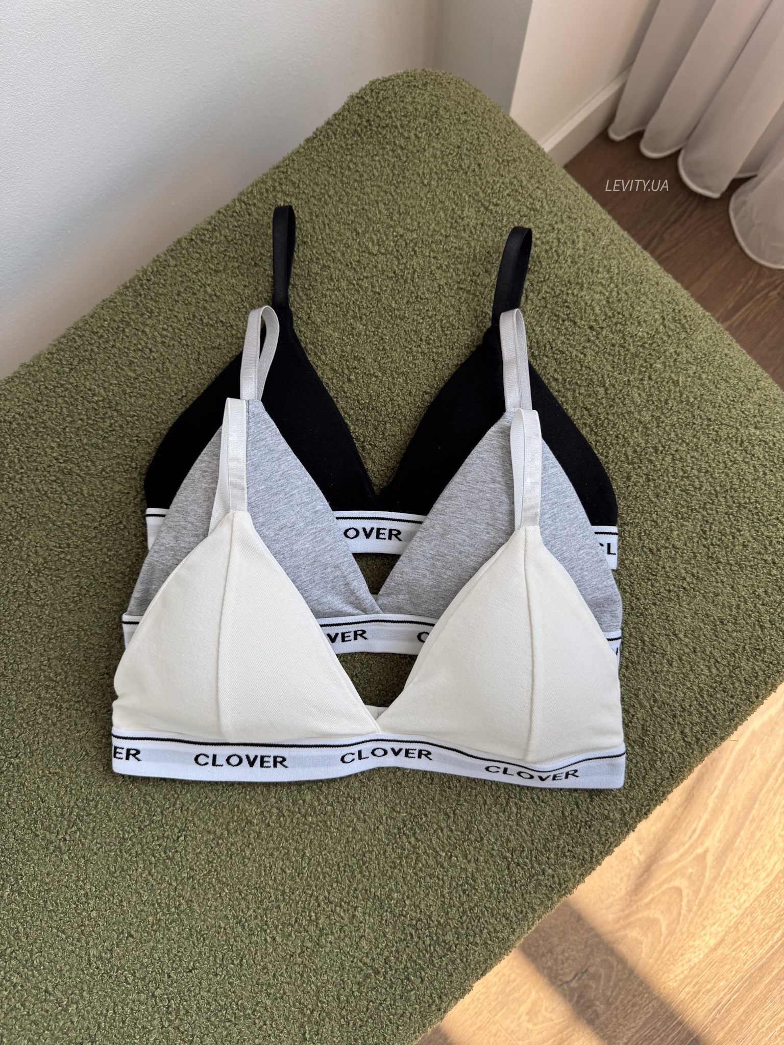 V-подібний бавовняний топ (1411)