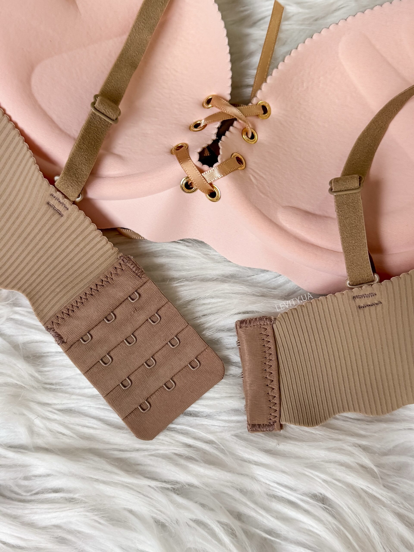 Бюст з завязками (1608) - Зображення 3